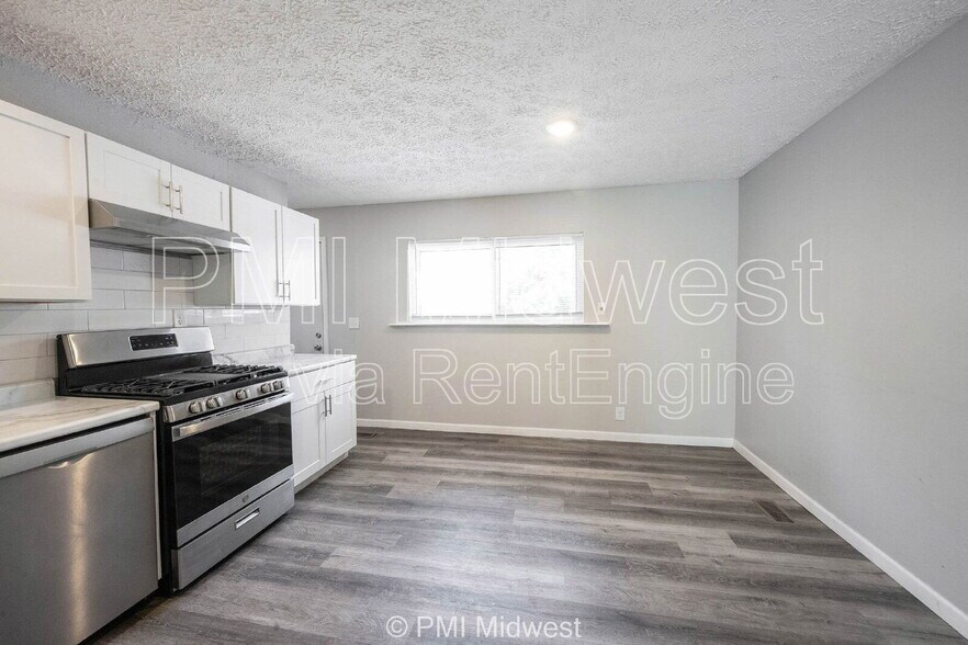 Building Photo - 4350 Dubarry Rd