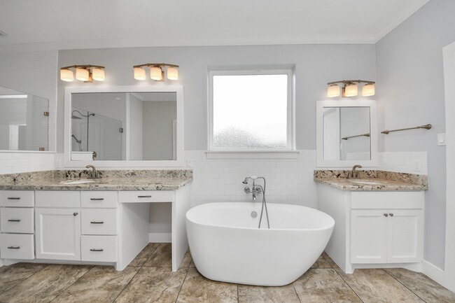 Building Photo - 1320 Dorothy St