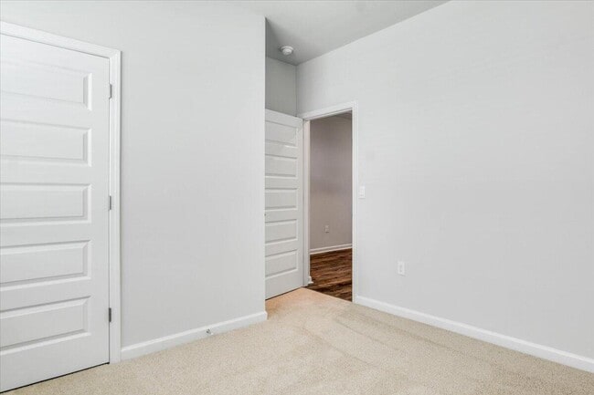 Building Photo - 1296 Admiral Ave