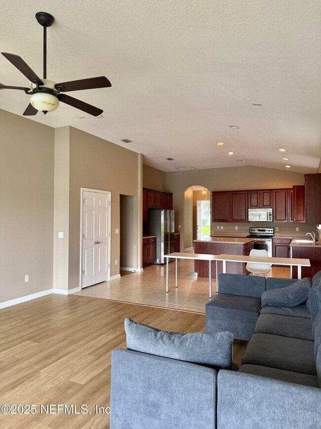 Building Photo - 8357 Highgate Dr