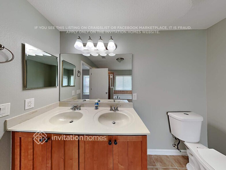 Building Photo - 3305 Whistling Trail