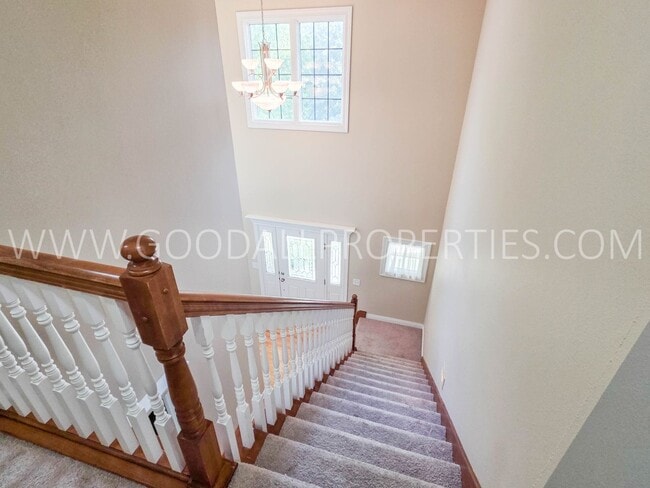 Building Photo - 14405 Clearview Ln