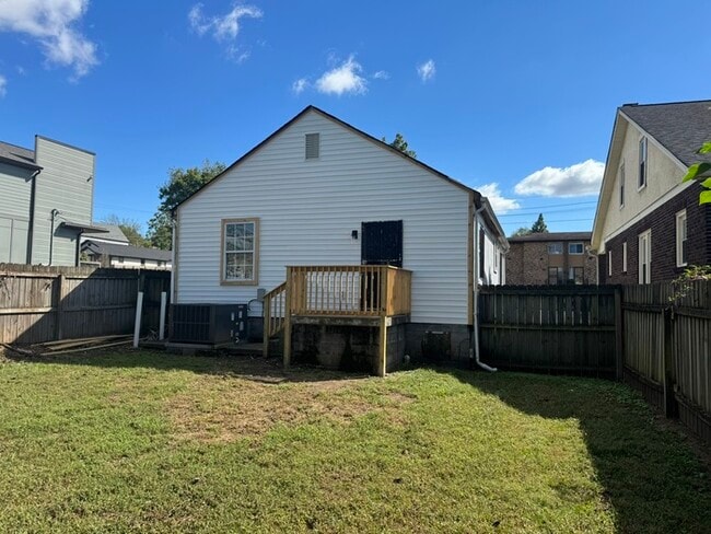 Building Photo - 1728 Knowles St