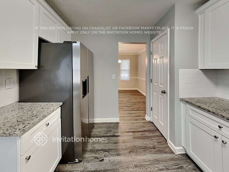 Building Photo - 2514 Plymouth Way