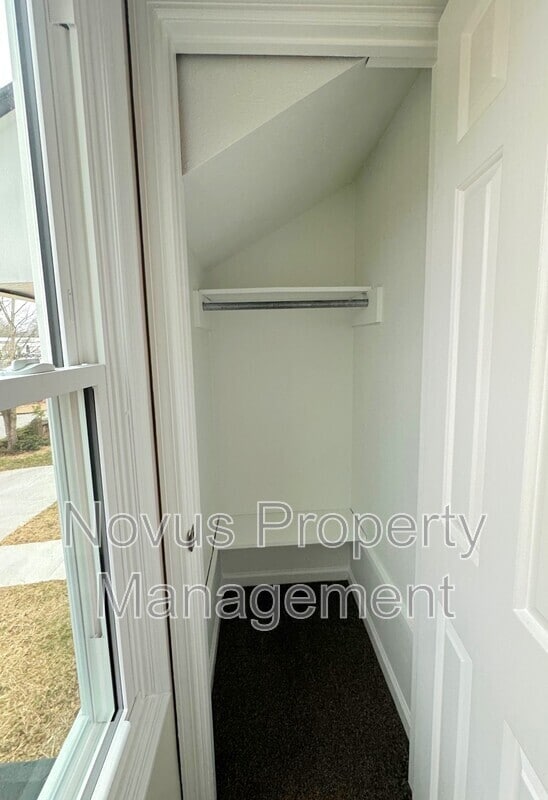 Building Photo - 104 Wrenwood Ln