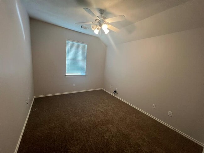 Building Photo - 21723 Chanas Ct