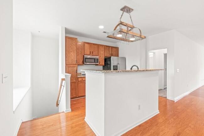Building Photo - (Move-In Special) Charming 2-Bedroom, 2-Ba...