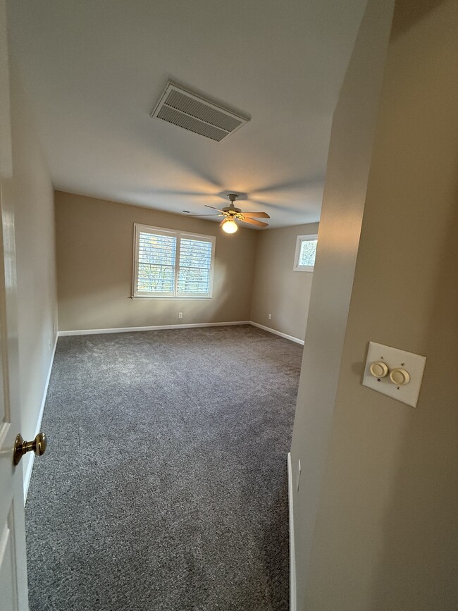 master bedroom - 110 Sudbury Ln