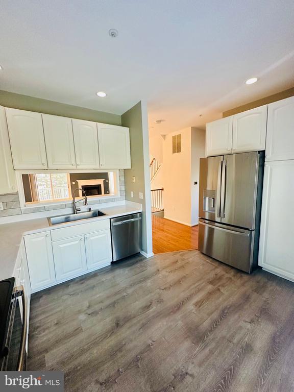 Building Photo - 106 Blenny Ln
