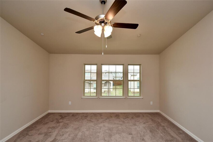 Building Photo - 3405 Solana Cir