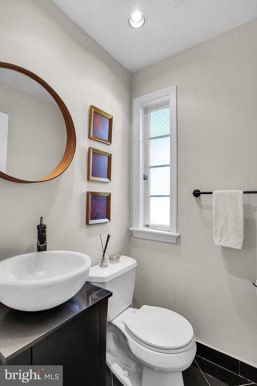 Building Photo - 5604 Beam Ct