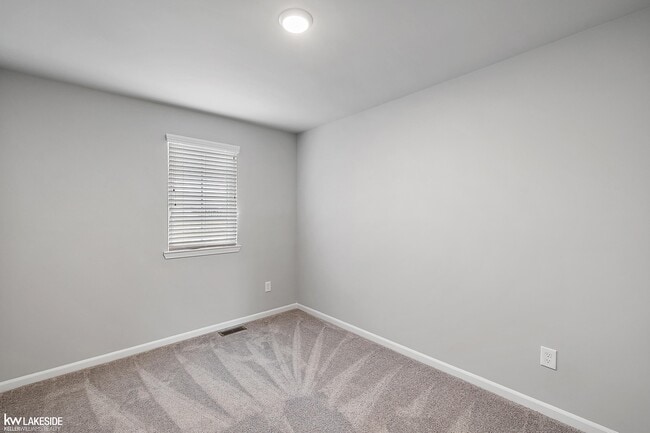 Building Photo - 51410 Tides Dr