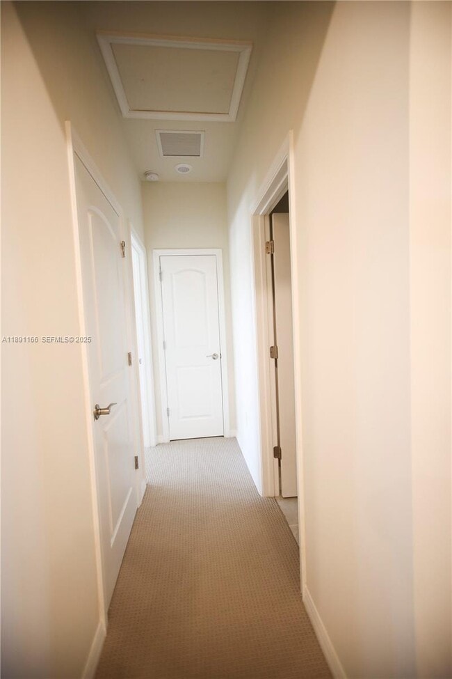 Building Photo - 8293 Cadre Noir Rd