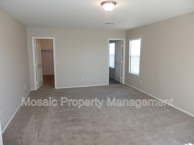 Building Photo - 1167 S Fargo Ct
