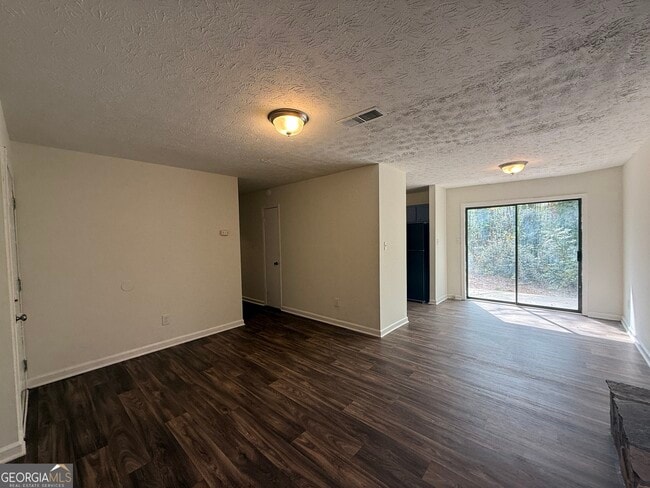 Building Photo - 540 Rustwood Dr