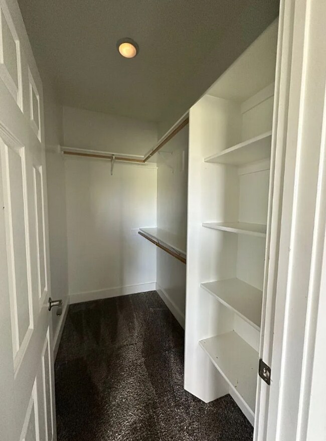 Building Photo - 365 N Ferguson Ave