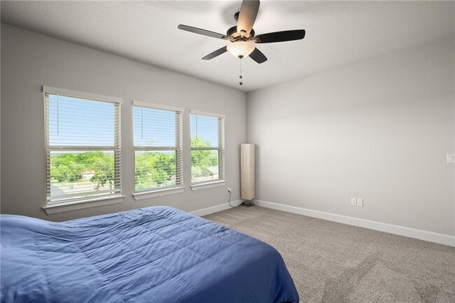 Building Photo - 12900 Stanford Dr