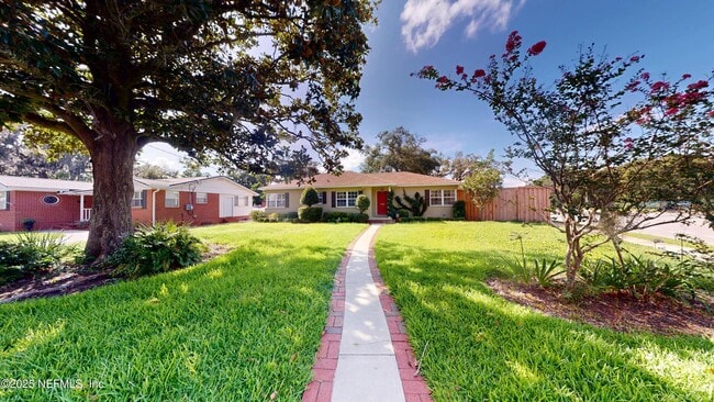 Building Photo - 1455 Riverbirch Ln