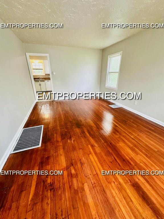 Building Photo - 2373 E 37th St