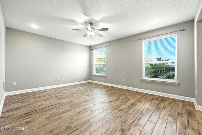 Building Photo - 474 Convex Ln