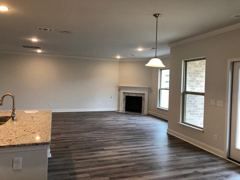 Building Photo - 3027 Gari Baldi Way