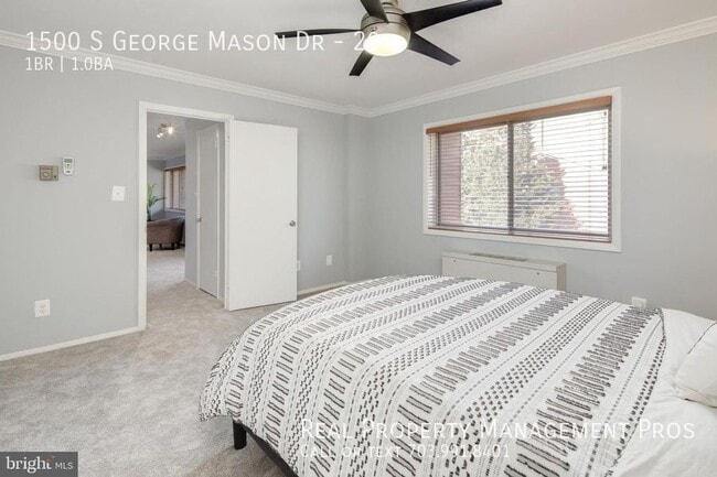 Building Photo - 1500 S George Mason Dr