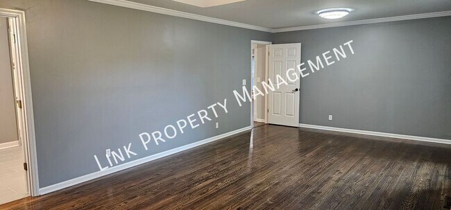 Building Photo - 7701 Elizabeth Way Dr