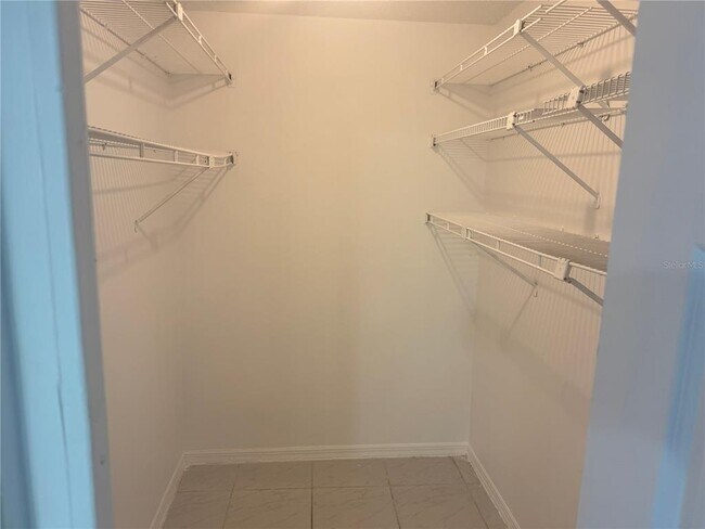 Building Photo - 444 Ball Ct