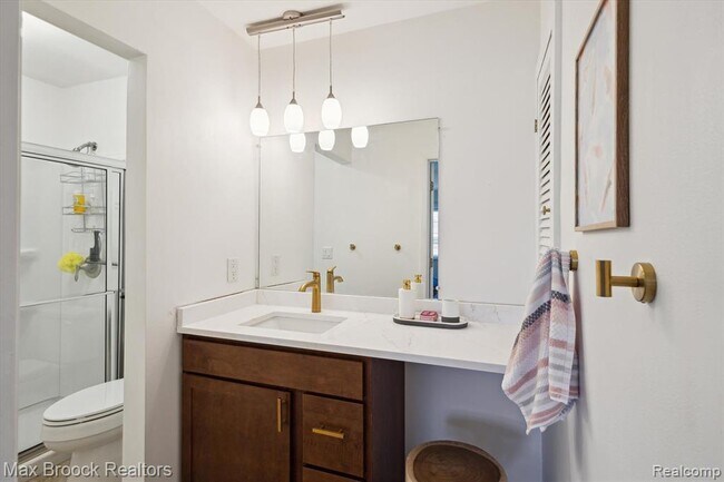 Building Photo - 1131 Indianwood Trail