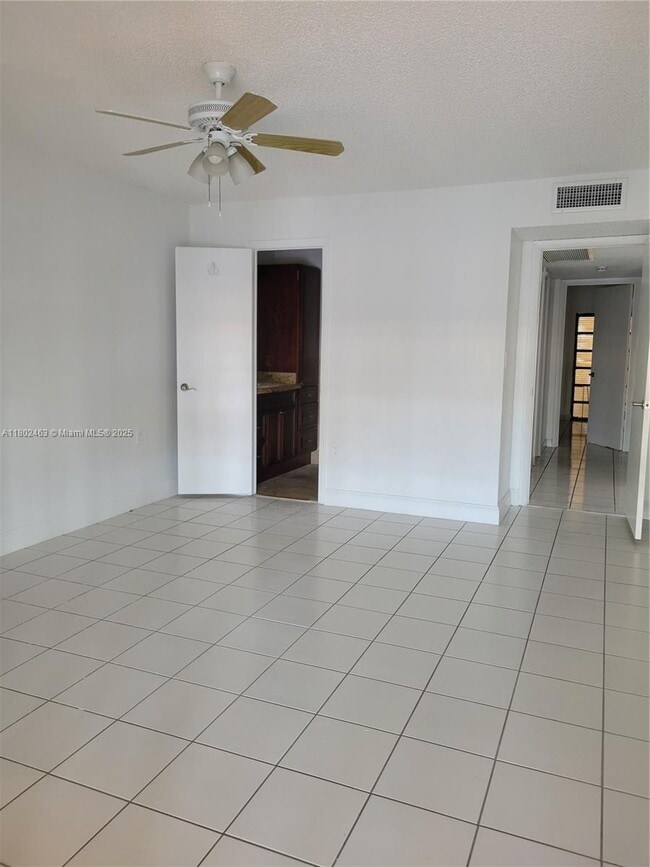 Building Photo - 7003 Crown Gate Ct