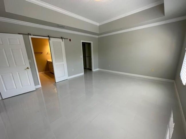 Building Photo - Iconic 2 story corner condo at the Terraces of Celebration. Completely renovated 2 Bedroom, 2 Bat...