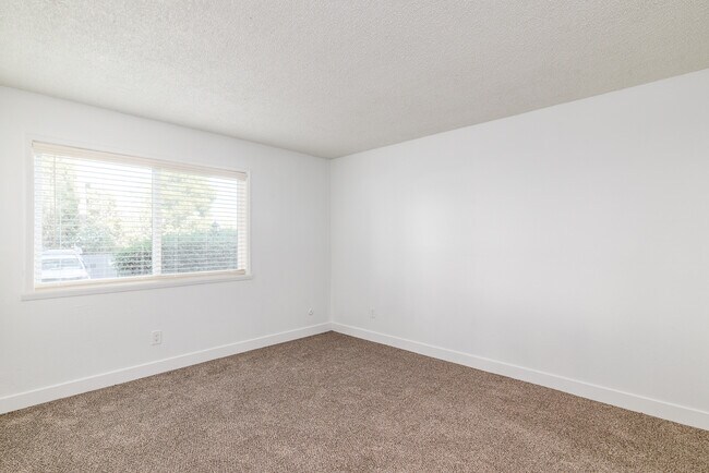 Building Photo - 412 Alameda del Prado