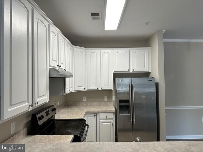 Building Photo - 15618 Everglade Ln