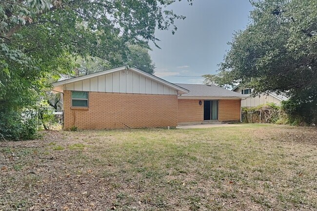 Building Photo - 5244 Greene Ave