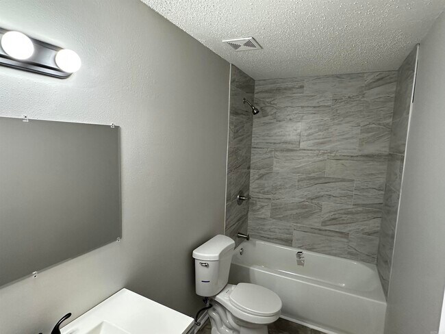 Building Photo - 14025 Cottontail Ln