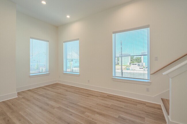 Building Photo - 1620 Ojeman Rd