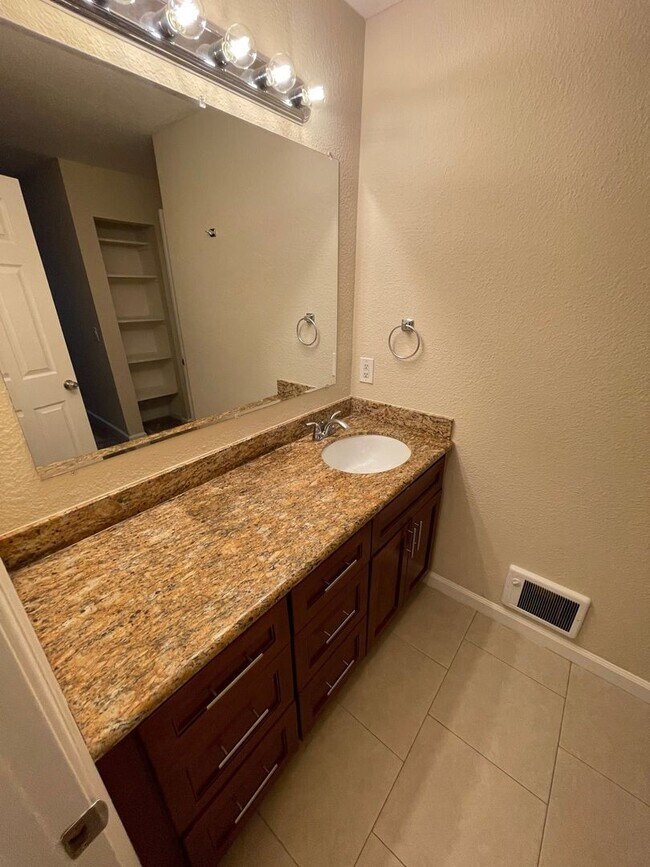 Building Photo - 2375 Tripp Dr