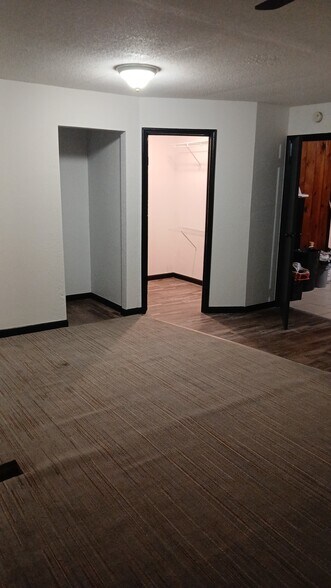 Building Photo - 260 K St NW