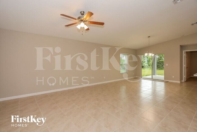 Building Photo - 1573 SW Bermel Ave