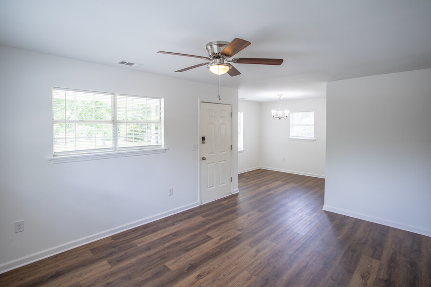 living room and dining room - 1220 E 57th St
