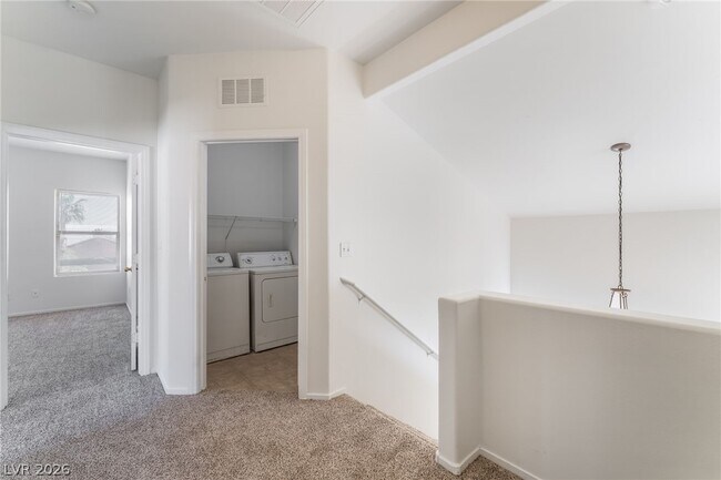 Building Photo - 6758 Lincoln Wood St