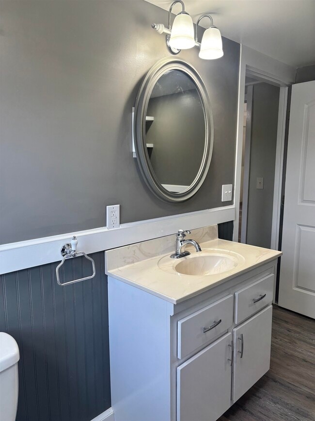 Building Photo - 615 Bean Rd