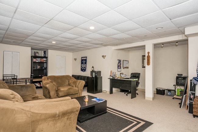 Building Photo - 8 Patriot Way