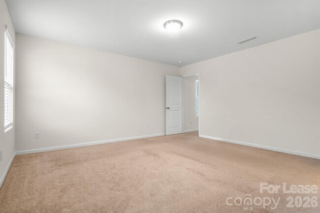 Building Photo - 1009 Alta Wy