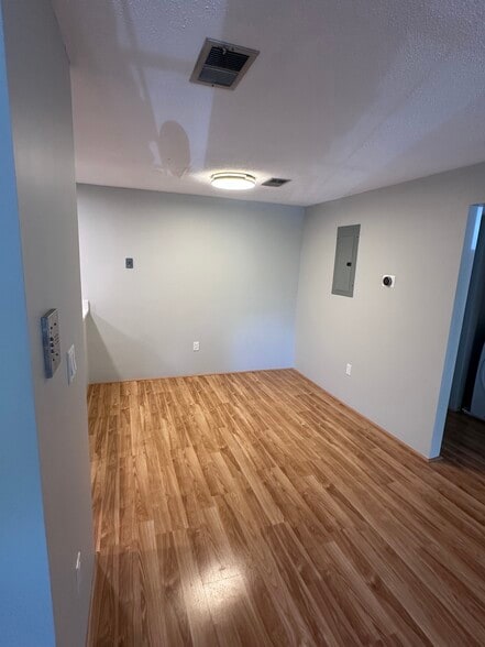 Dining room - 6 Walden Dr