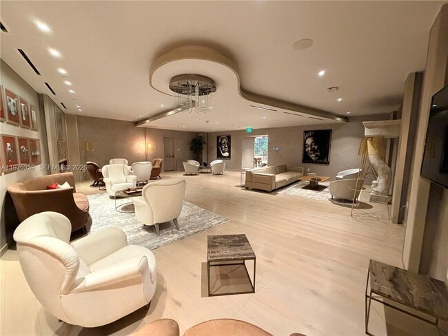 Building Photo - 1000 Brickell Plaza