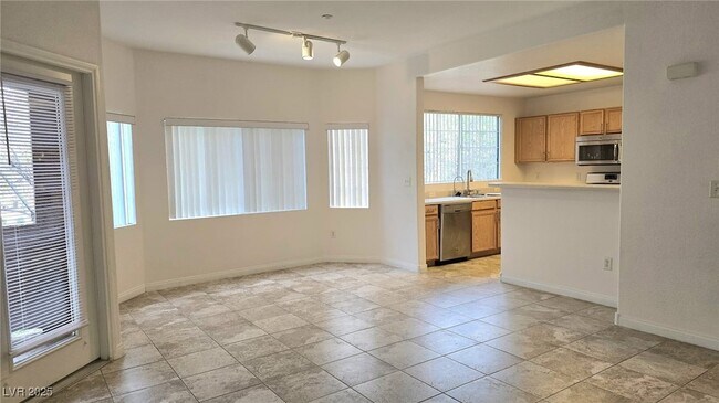 Building Photo - 830 Carnegie St