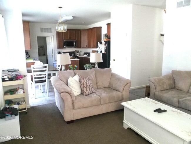 Building Photo - 65 Homestead Dr