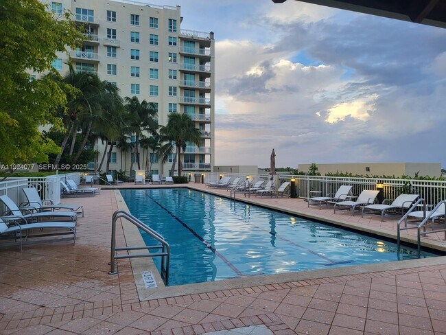 Building Photo - 350 N Federal Hwy