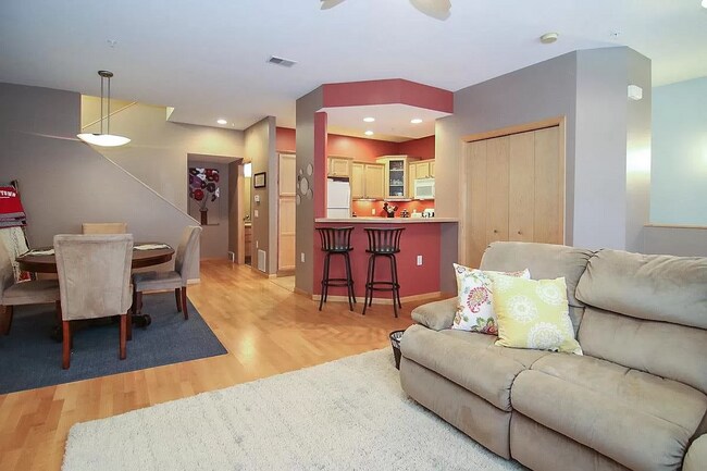 Building Photo - 8264 Starr Grass Dr
